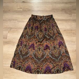 Elegant A-Line Skirt with Paisley Design